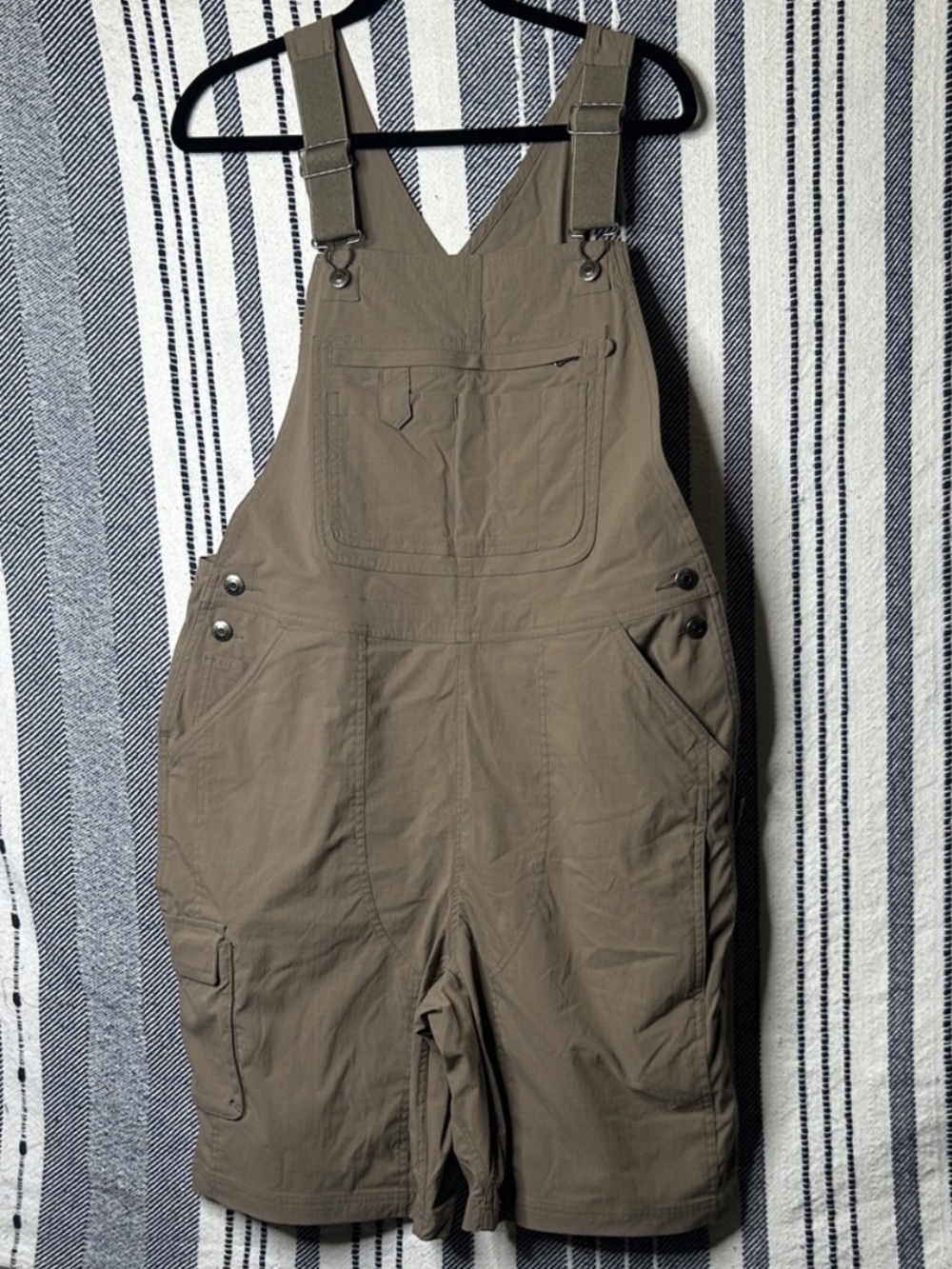 Duluth trading company 7 inch short all women’s size large